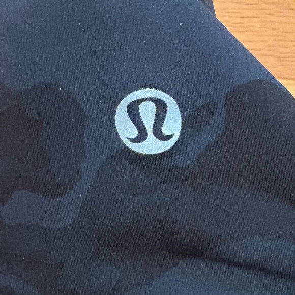Lululemon Fast and Free High-Rise Tight 25" Camo Size 2 - Picture 3 of 4